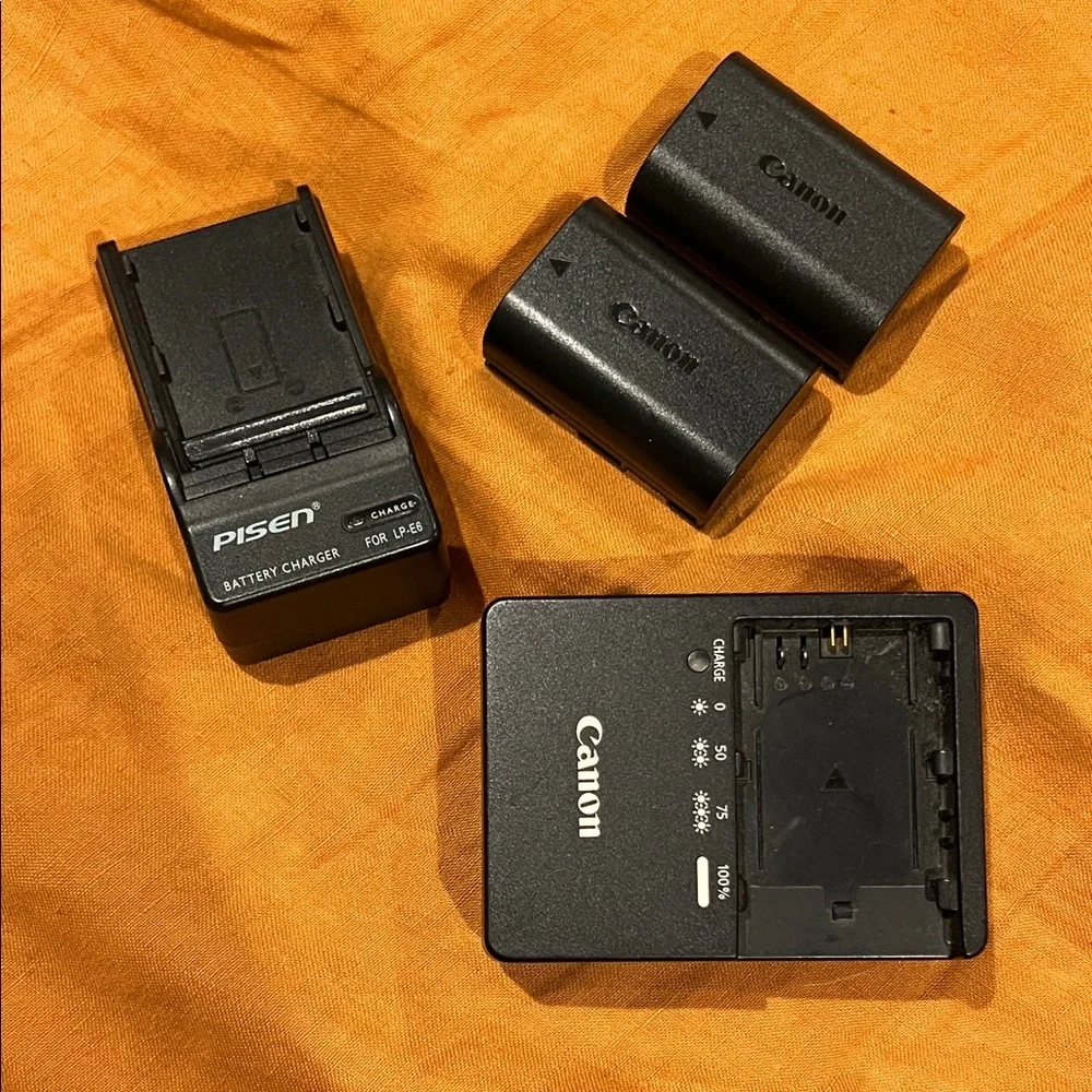 Canon LP-E6 Battery 2 pack and double Charger Kit